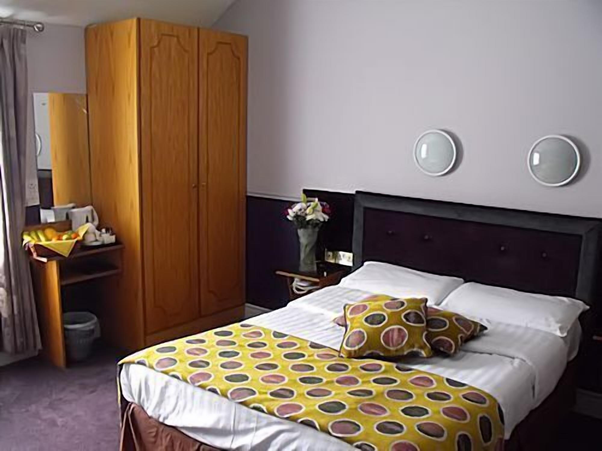 דבלין The Glen Guesthouse מראה חיצוני תמונה